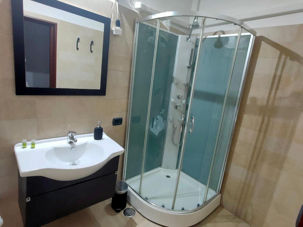 Central Wellness Suite Bari Exteriör bild